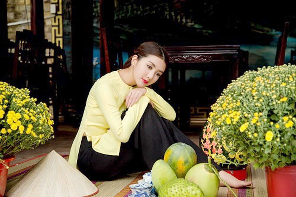 “Chuyện hôm qua như nước chảy về đông”, thứ duy nhất mà ta có thể níu giữ, chính là những phút giây thực tại. (Ảnh: pinterest.com)